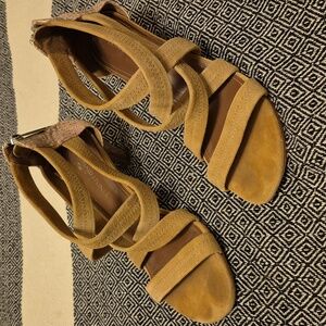 Donald Pliner Vida Leather Strappy Open Toe Heels Size 8.5